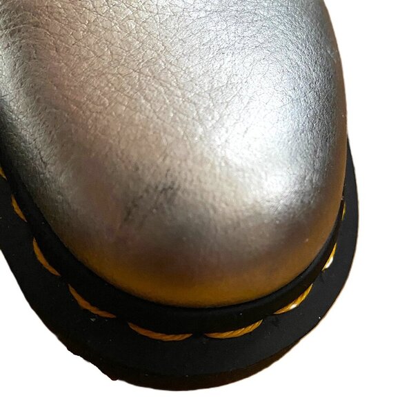 Doc Martens Dr. Martens 1461 Oxfords leather lace up silver shoes 7  extra laces - Picture 10 of 10